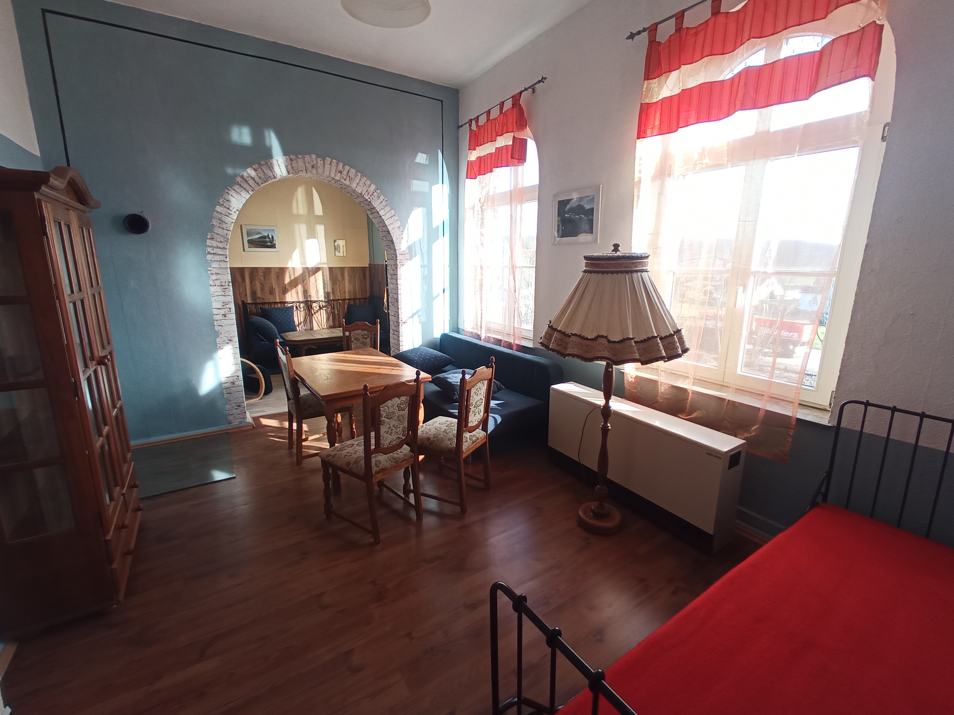 1berth 1sofa train room